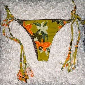 ACACIA Polihale bottom in Waimea